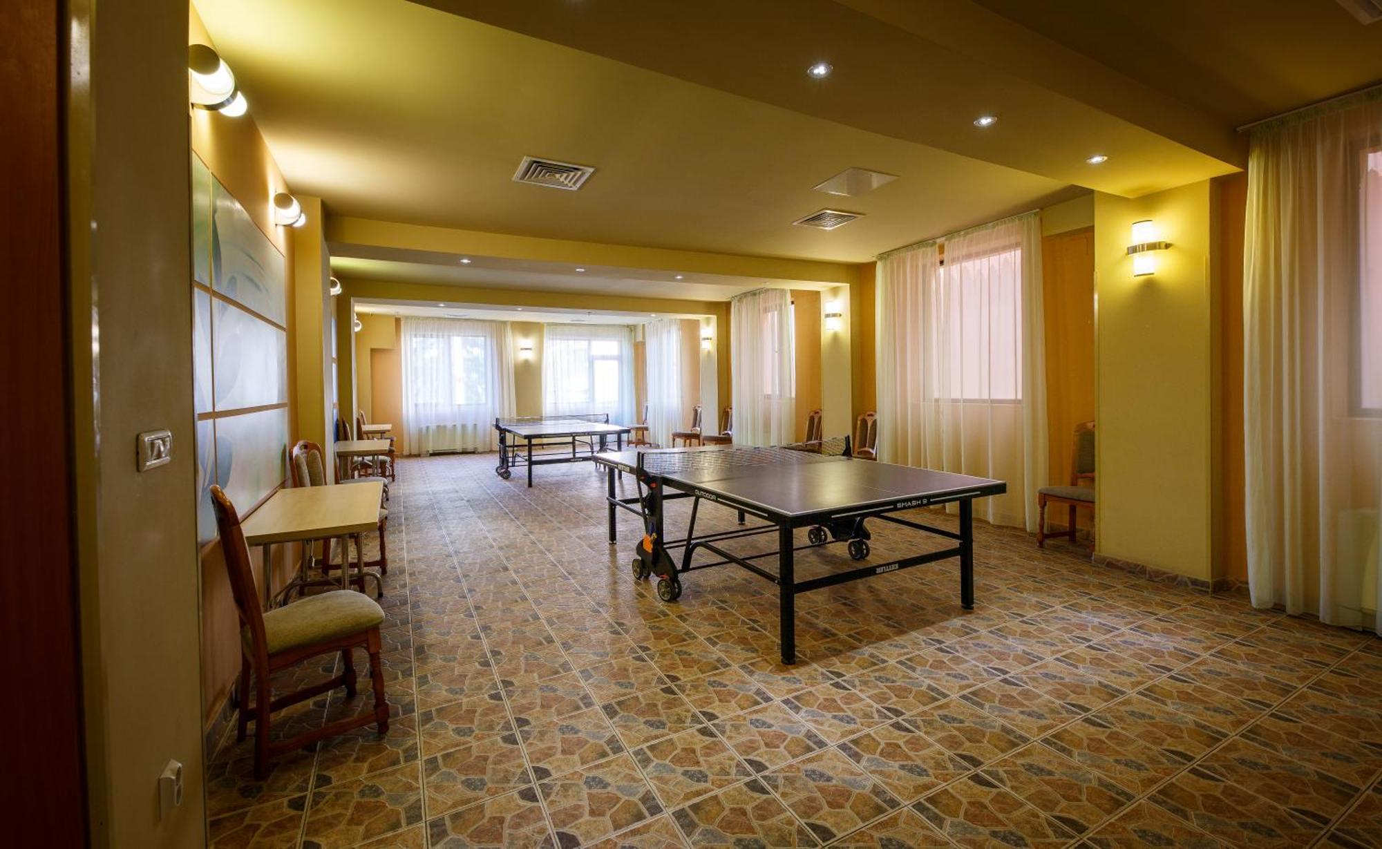 Eden Grand Resort Predeal Exterior photo