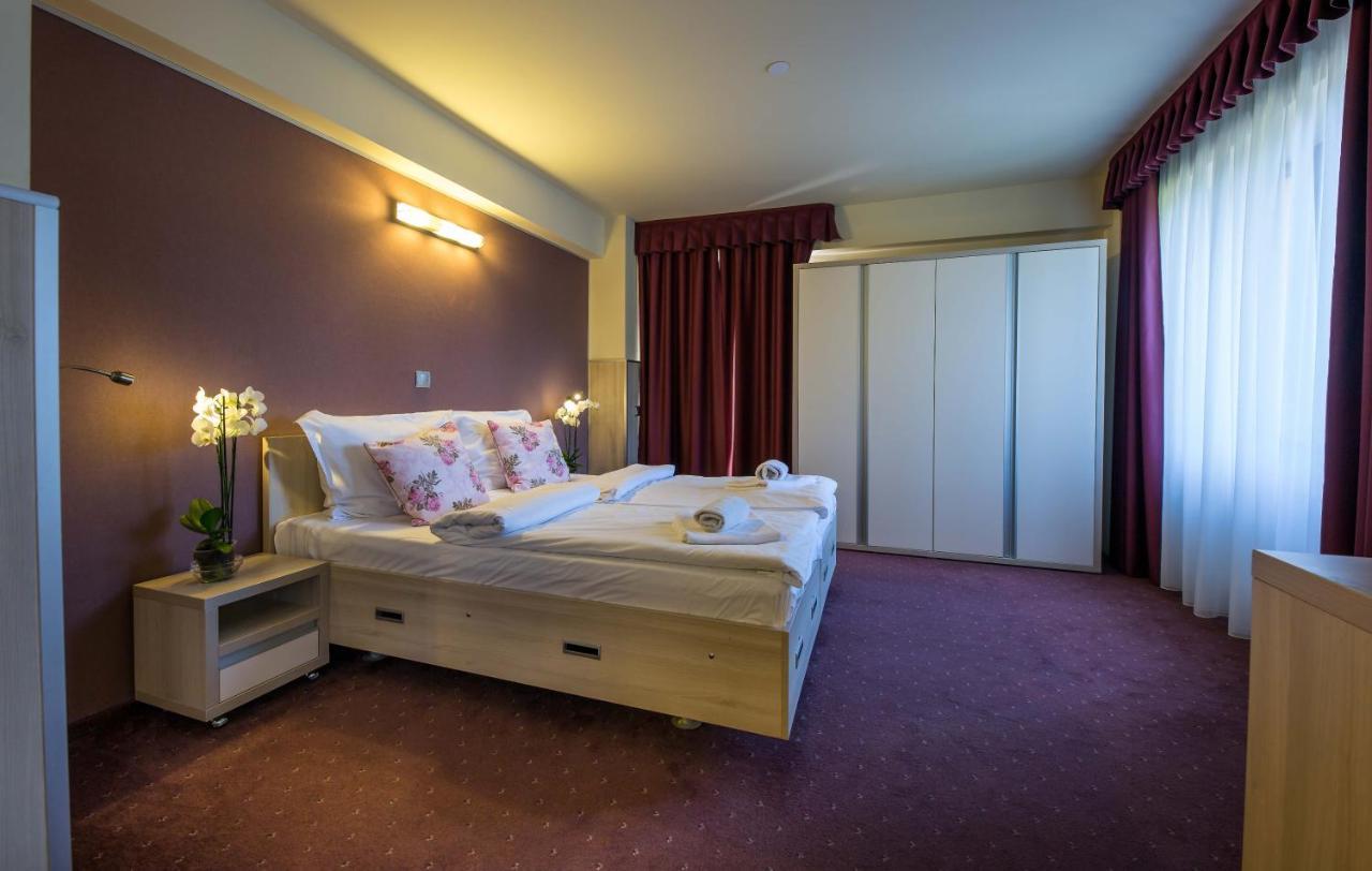 Eden Grand Resort Predeal Exterior photo
